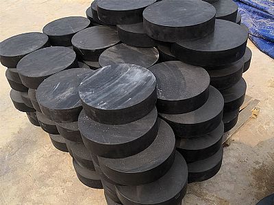 岫岩县板式橡胶支座由若干层橡胶片与薄钢板经加压硫化